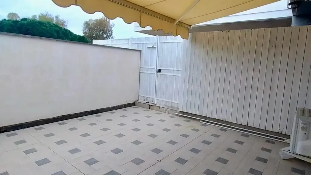 Terrasse - Modernised 2-Bed Flat with Terrace in Santa Marinella