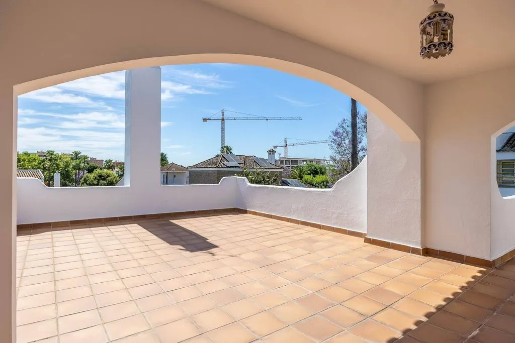 Terrazza - Luxury Villa with Pool in Tomares
