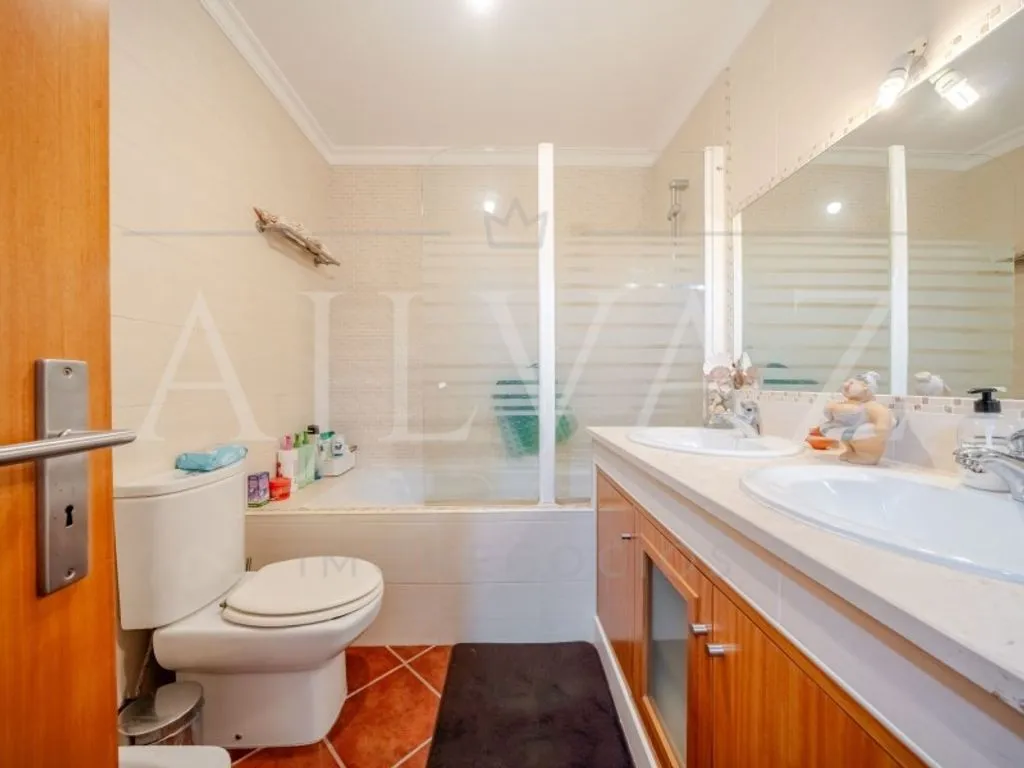 Salles de bain - Luxury Semidetached Villa with Terrace in Vila Real de Santo António