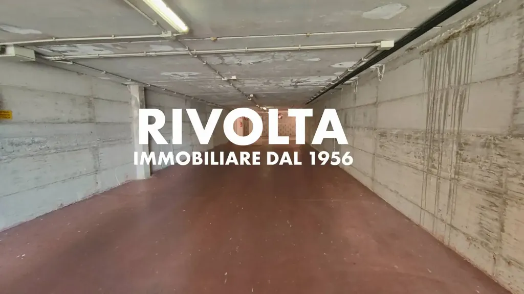Garage - Cielo-Terra Villa with Garden in Rome