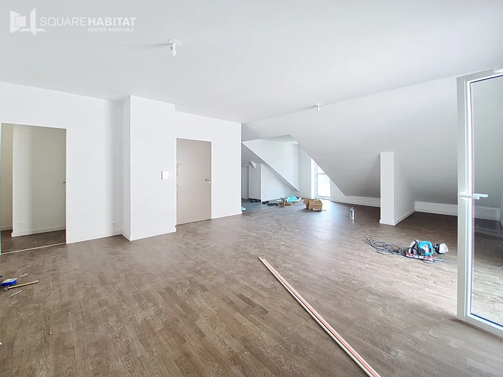 Elutuba - 3-Bed Apartment with Terrace in Le Palais