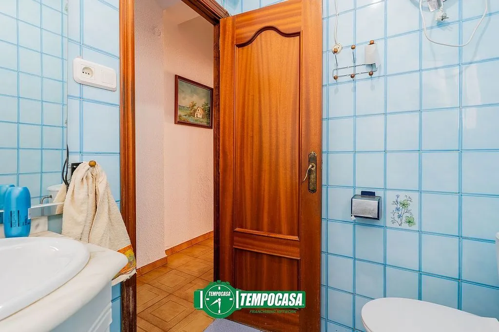 Vannitoad - Apartment with Balcony in Ayora, Valencia