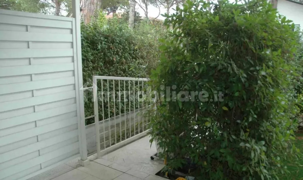 Jardin - Ground Floor Apartment with Private Garage in Cervia