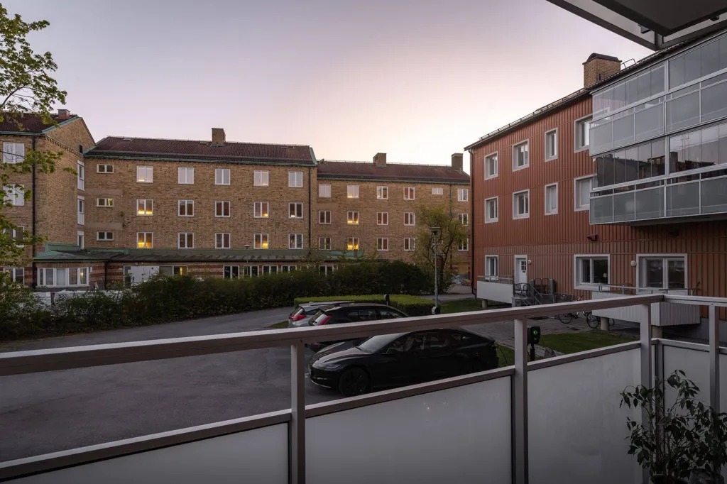 Balcone - Modern Flat with West-Facing Balcony in Örebro