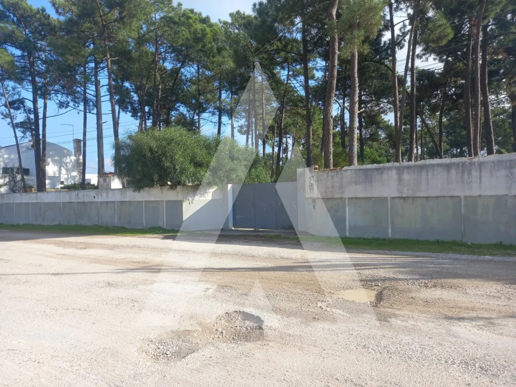 Aed - Land with Project in Aroeira, Charneca da Caparica