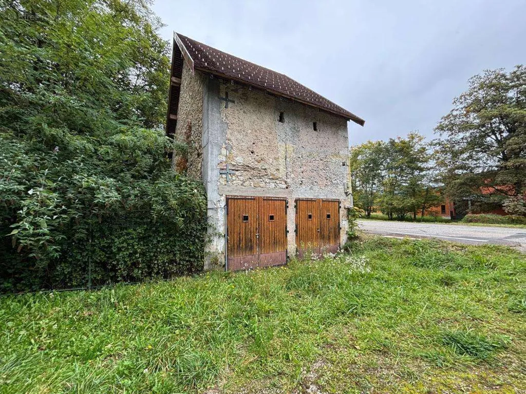 Parkimiskoht asukohas Saint-Christophe