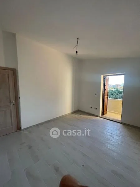 Toad - Ground Floor Trilocale with Garden in Torpè