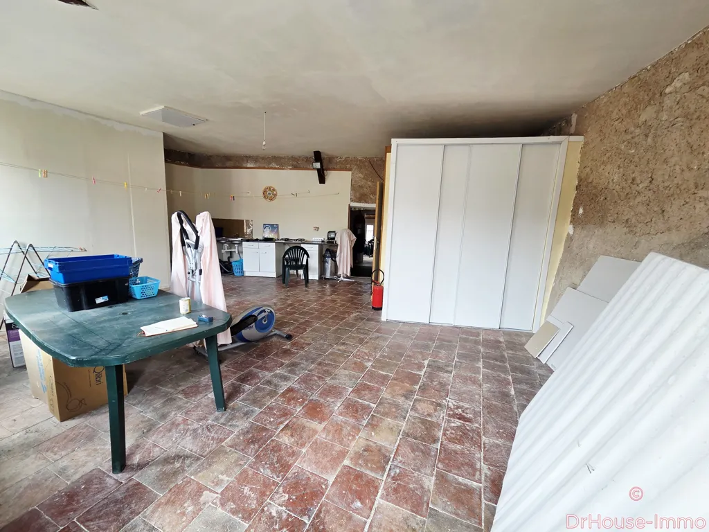 Garaaž - Spacious House with 5 Bedrooms in Chalon-sur-Saône