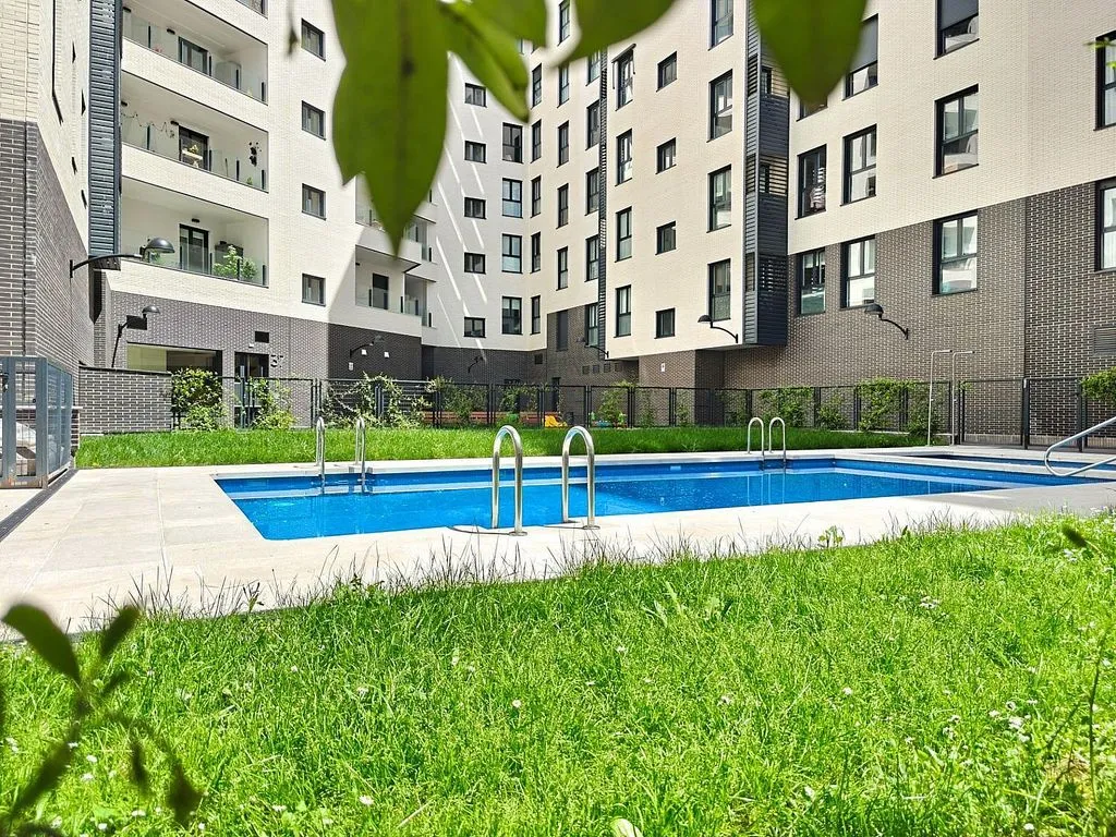 Piscine - Modern Apartment with Pool in Parquesol
