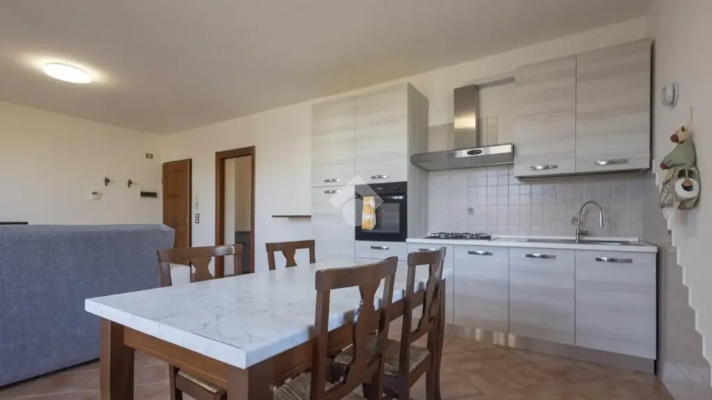 Salle à manger - Rusticated Apartment with Balcony in Torrette, Ancona