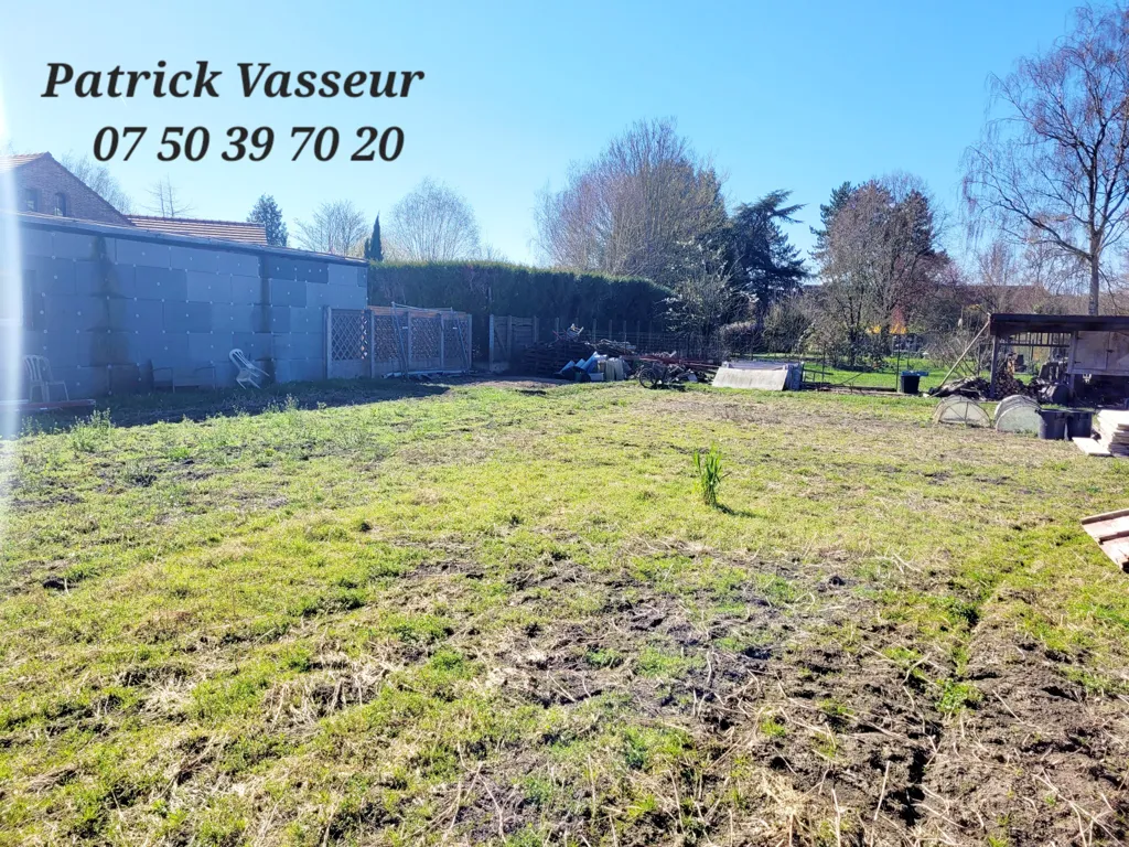Giardino - Constructible Plot with 11m Frontage in Bauvin