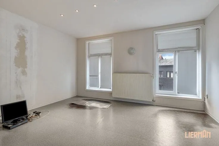 Toad - Commercial Property with Development Potential in Aalst