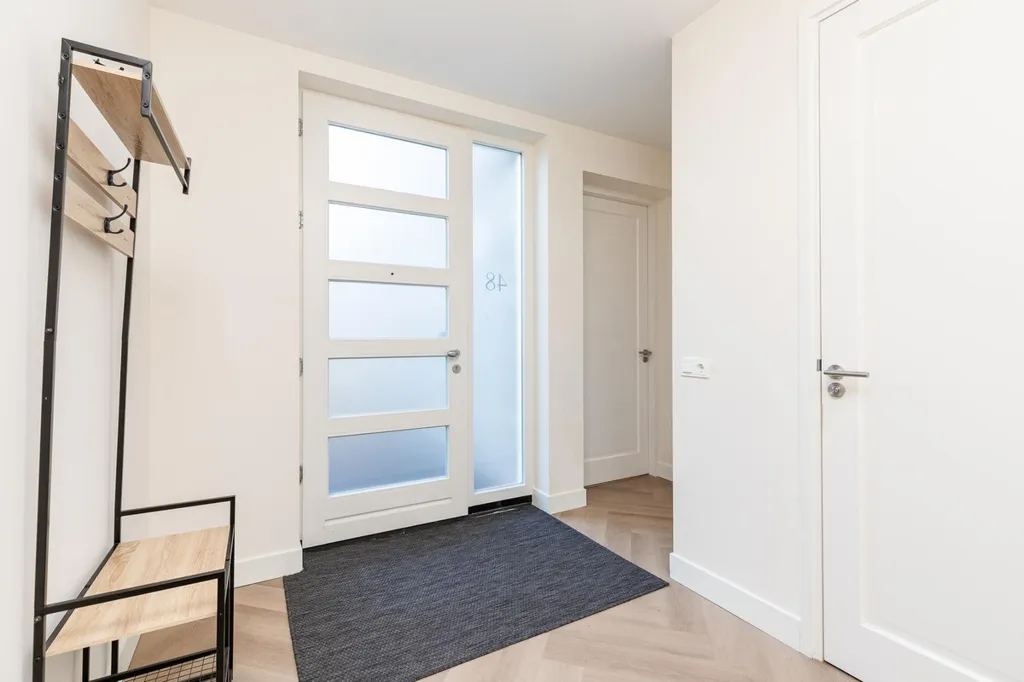 Esik - High-Quality Villa with Dachterras in Overgooi