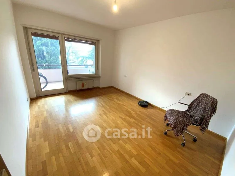 Chambres - Quadrilocale with Balcony in Bolzano Centre