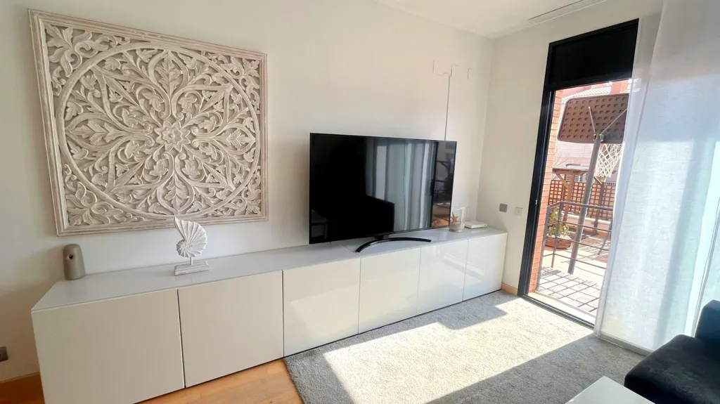 Elutuba - Modern Apartment with Large Terrace in Mas Lluí