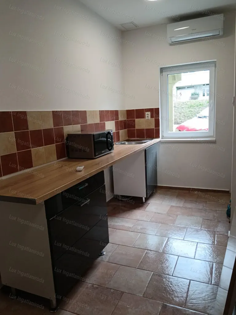 Cucina - Panell House with Office Space in Tatabánya