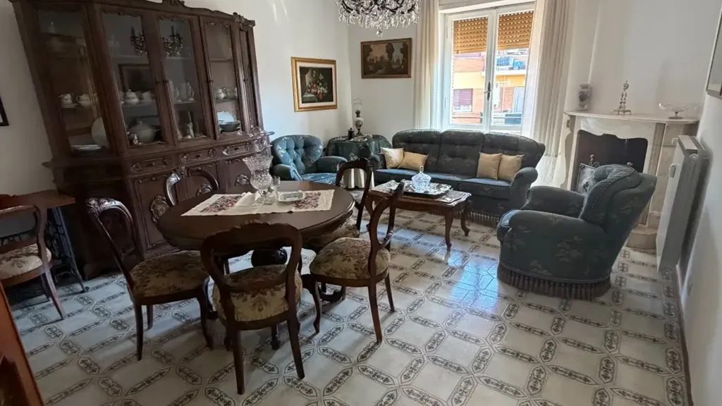 Sala da pranzo - Panoramic Trilocale with Balcony in Grottaferrata