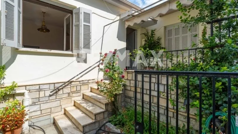 Pièces - Corner House with Large Garden in Nea Dimitriada