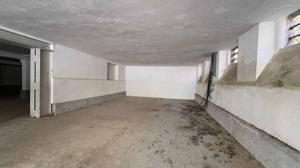 Garage - Apartment with Piazza View in Mantova