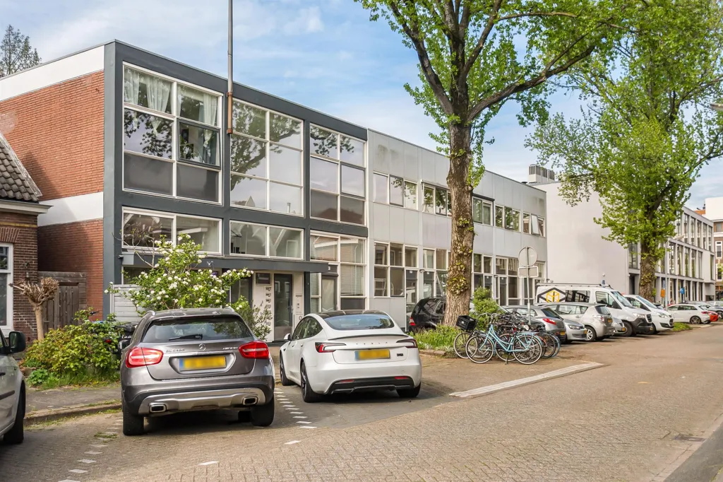 Välivaade - Modern Apartment with Large Windows in Oud-West