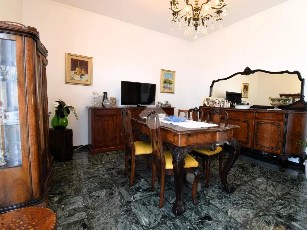 Salle à manger - Duplex Villa with Private Courtyard in Pieve Emanuele
