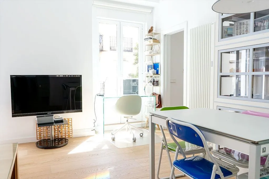 Salle à manger - Fully Renovated Flat with Balcony in Trafalgar