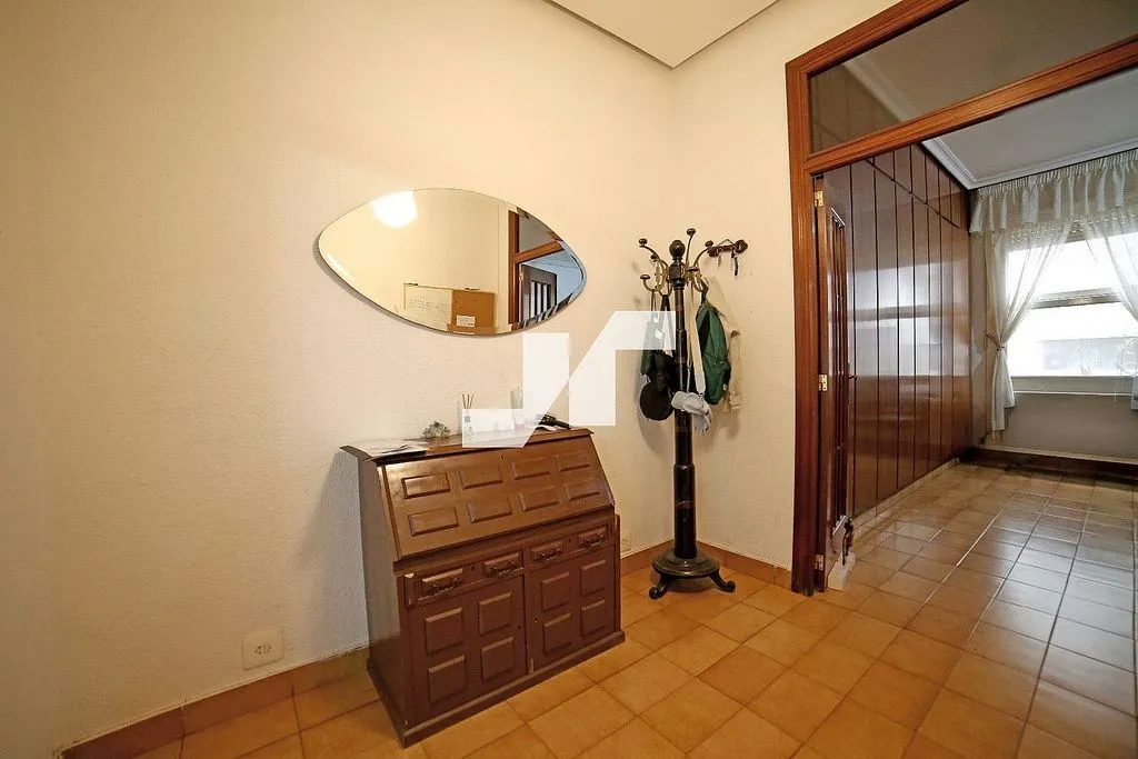 Esik - Three-Storey House with Terraces in Vila-real Centre