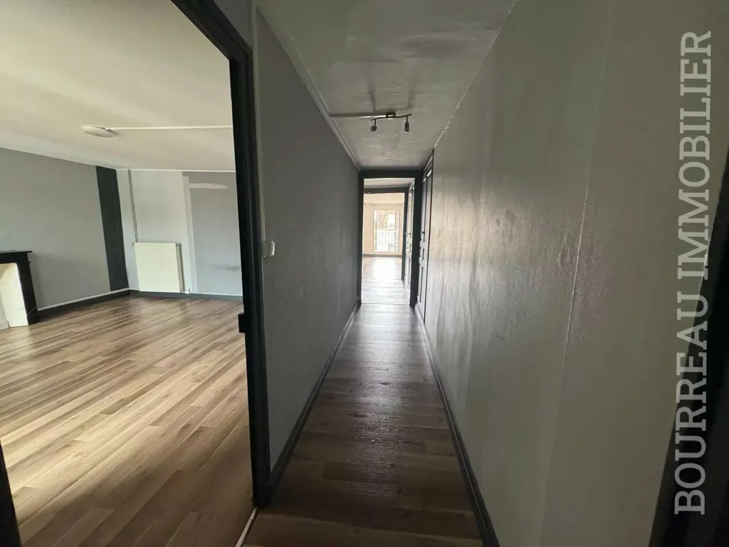 Entrée - Appartement de rez-de-chaussée avec balcon à Joigny