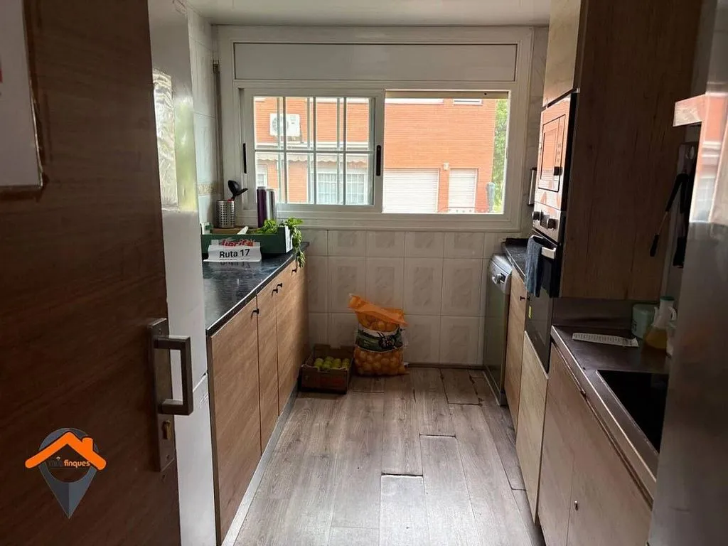 Cuisine - House with Garage in Sabadell
