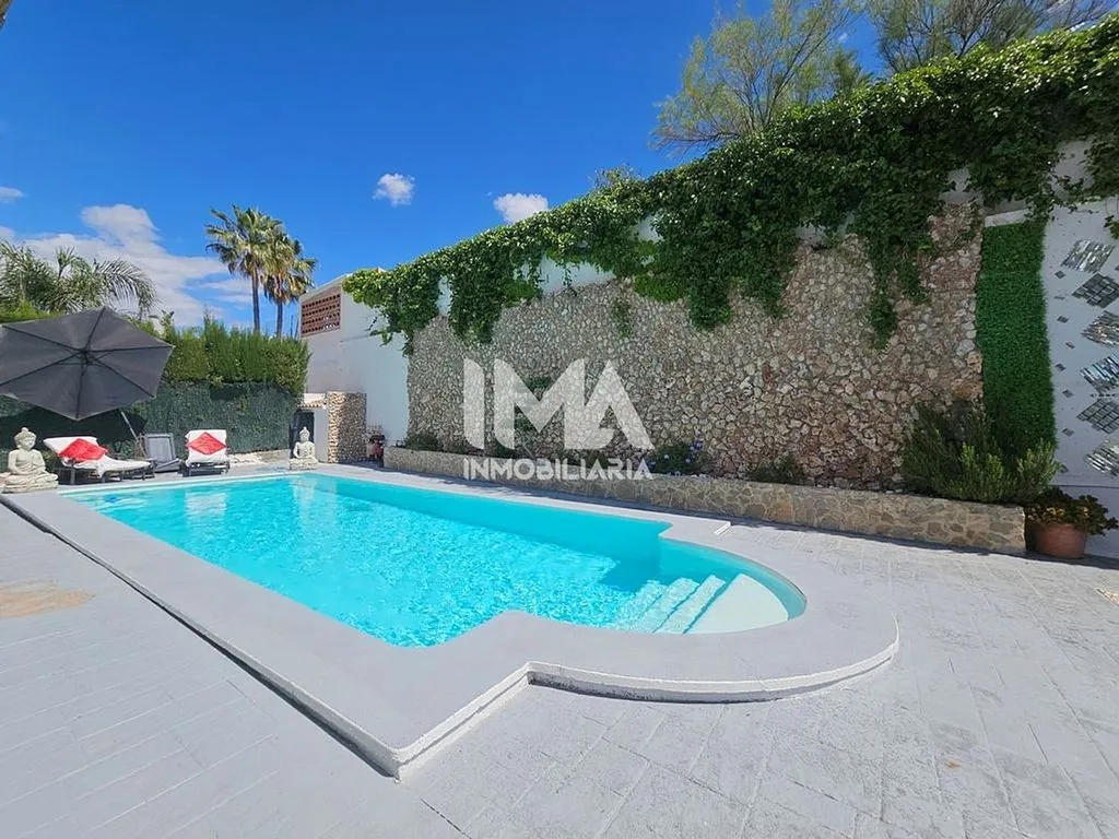Pool - Chalet with Pool and Terrace in Montepilar