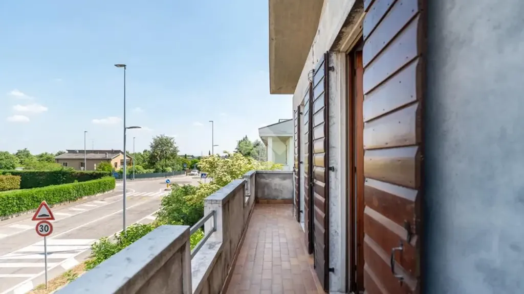 Balcone - Semi-detached House with Garden in Dossobuono
