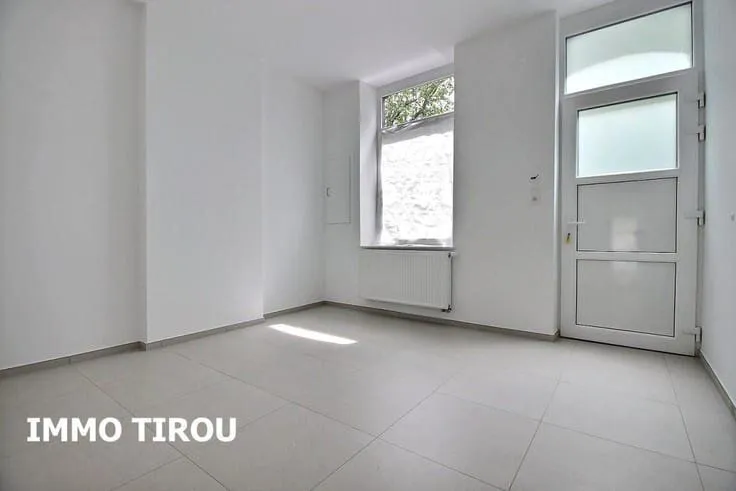 Pièces - Maison Rénovée avec Terrasse dans un Cadre Calme
