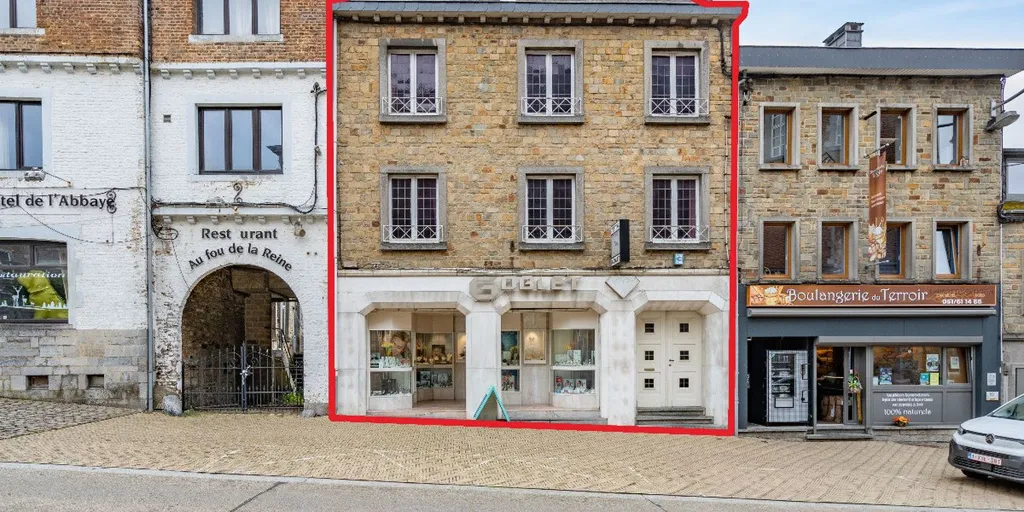Extérieur - Maison Commerciale avec Deux Entrées à Saint-Hubert