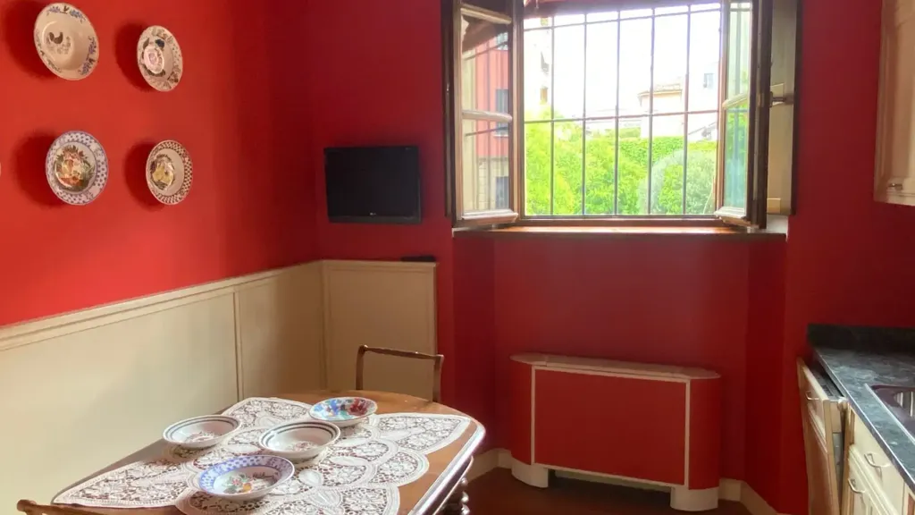 Salle à manger - Architecturally Unique Ground Floor Apartment in Piacenza