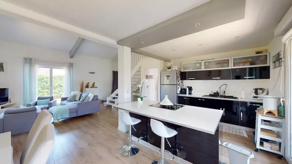 Köök - Spacious House with Terrace in Launaguet