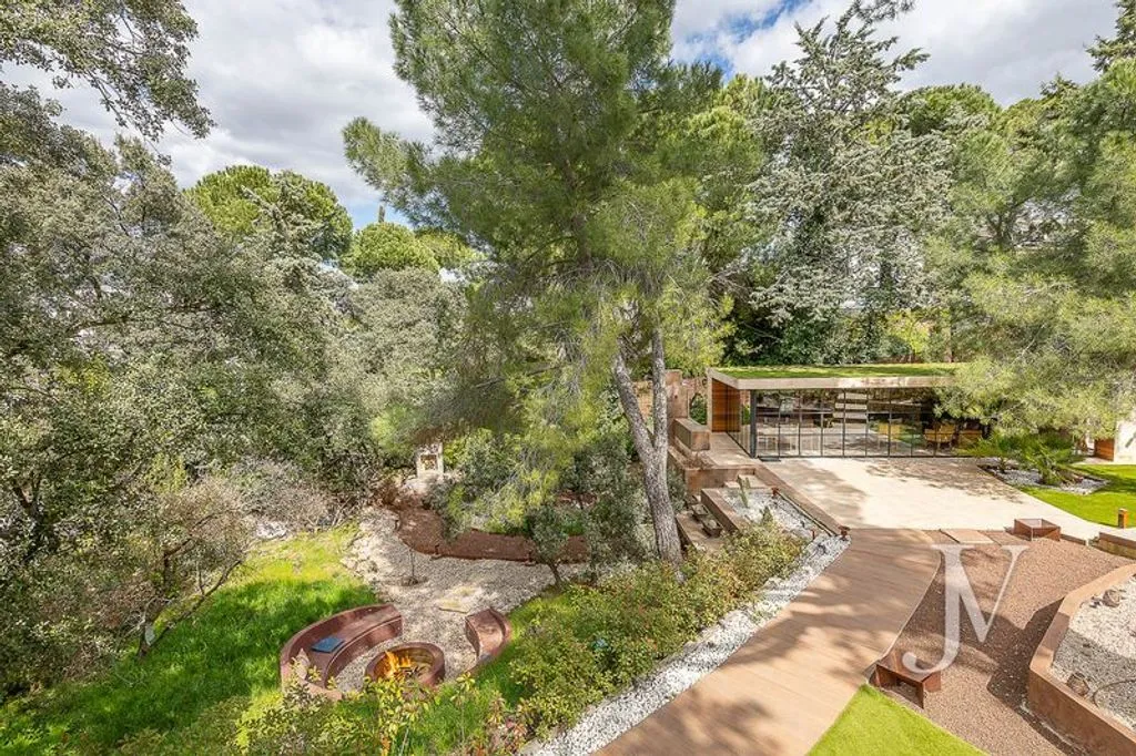 Õhuvaade - Luxury Villa with Pool in Montealina, Madrid