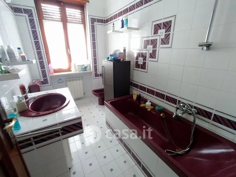 Salles de bain - Four-Room Apartment with Garden in Mathi
