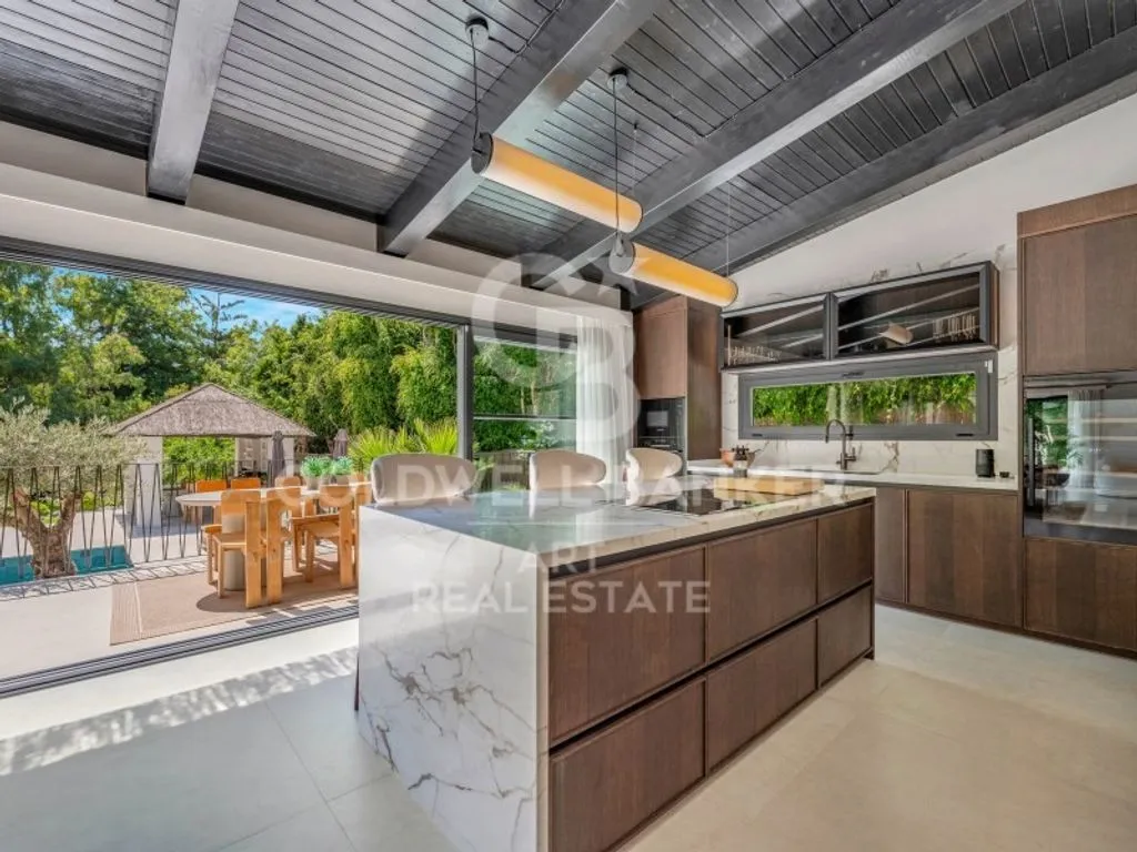 Cuisine - Luxury Villa with Pool in Nueva Andalucia