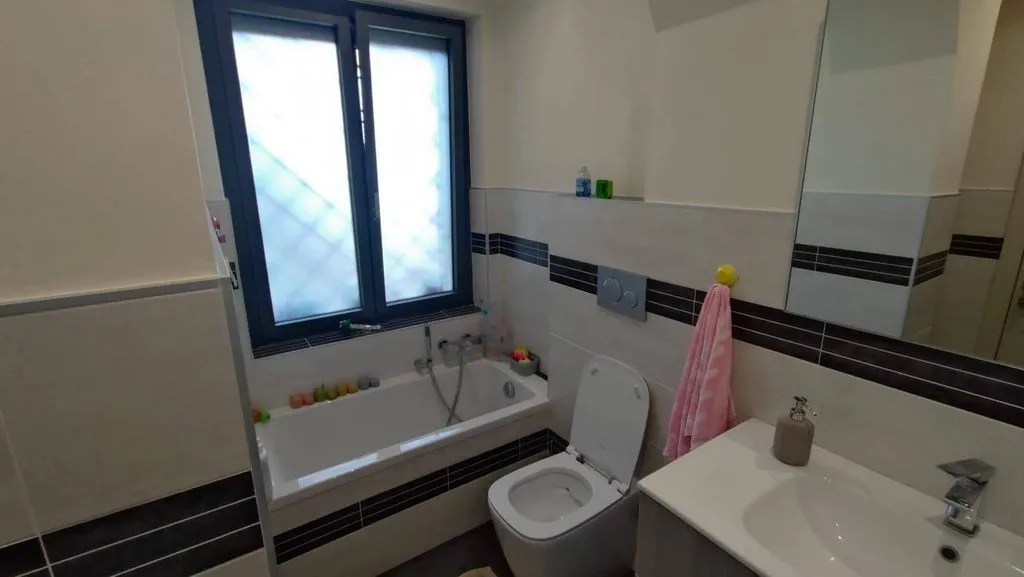 Salles de bain - Luxury Villa with Terrace View in Moncalieri