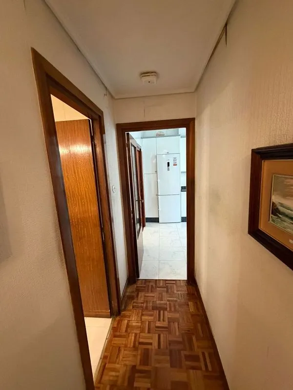 Esik - Apartment with Balcony in Bilbao