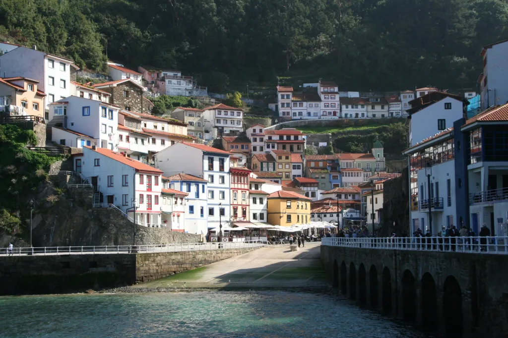 Duplex with Terracita in Cudillero