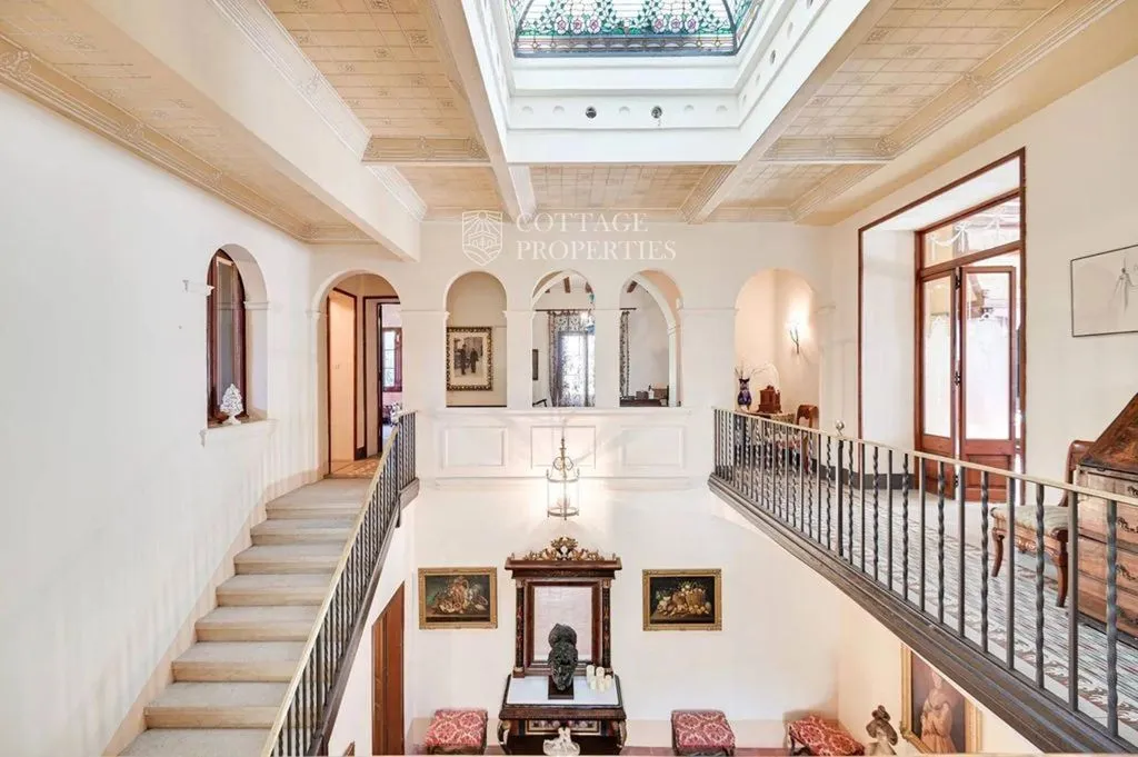 Toad - Luxury Farmhouse with Heritage in Llagostera