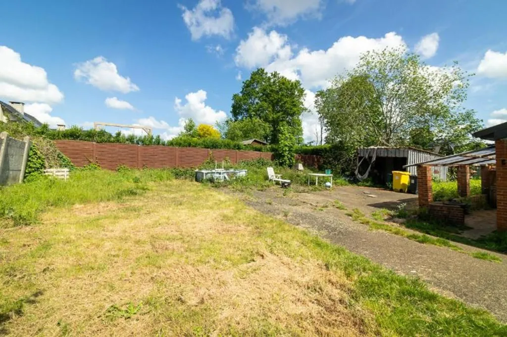 Aed - House with Garden in Testelt