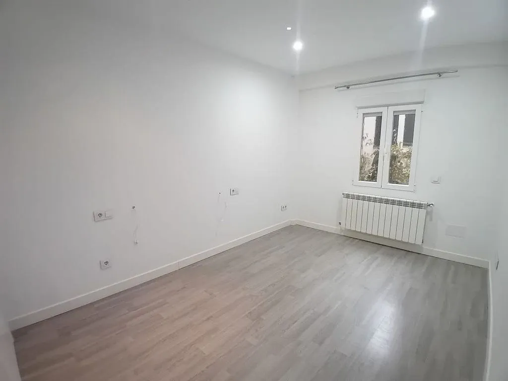 Rooms - Ground Floor Flat with Terrace in Acacias