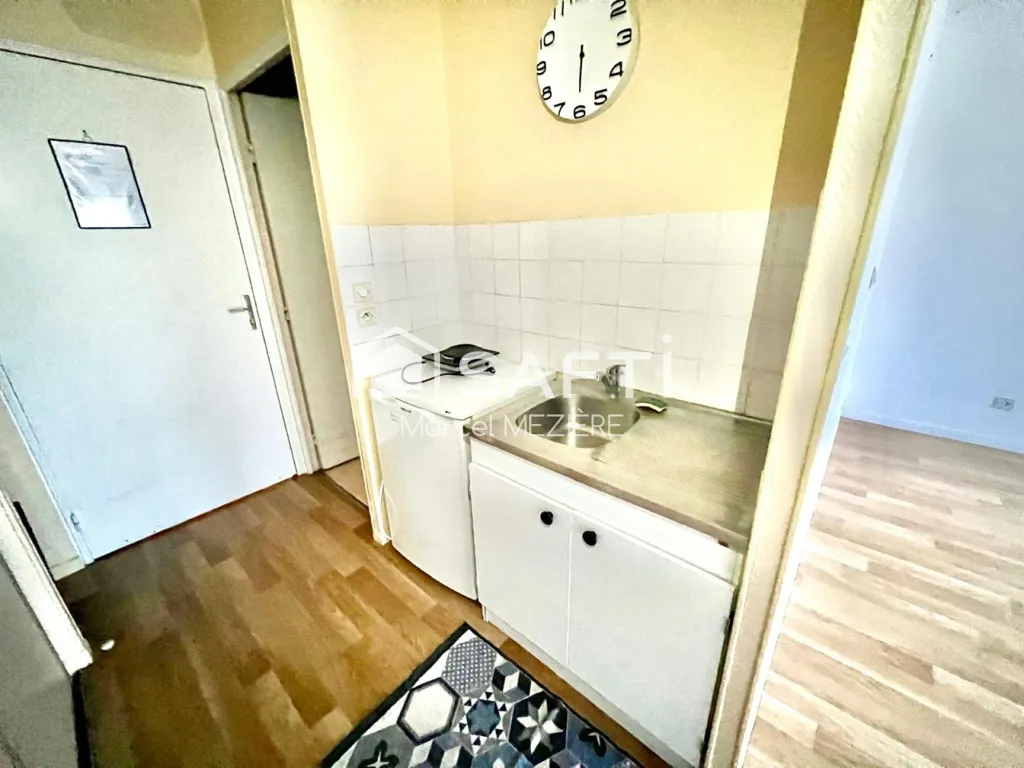 Cucina - Studio with Balcony in Thorigny-sur-Oreuse
