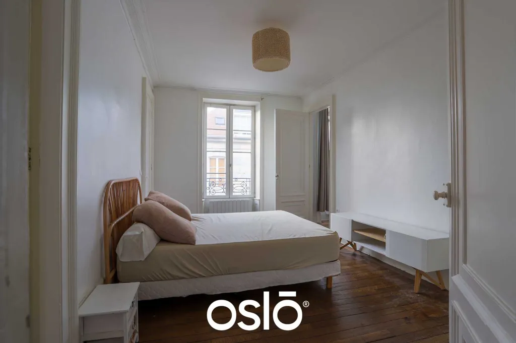 Chambres - Appartement Charmant avec Vue Dégagée à Besançon