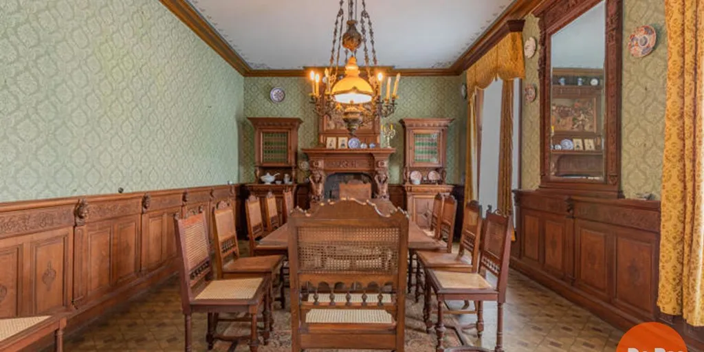 Salle à manger - Herenhuis avec Possibilités Pratiques au Centre d'Erpe-Mere