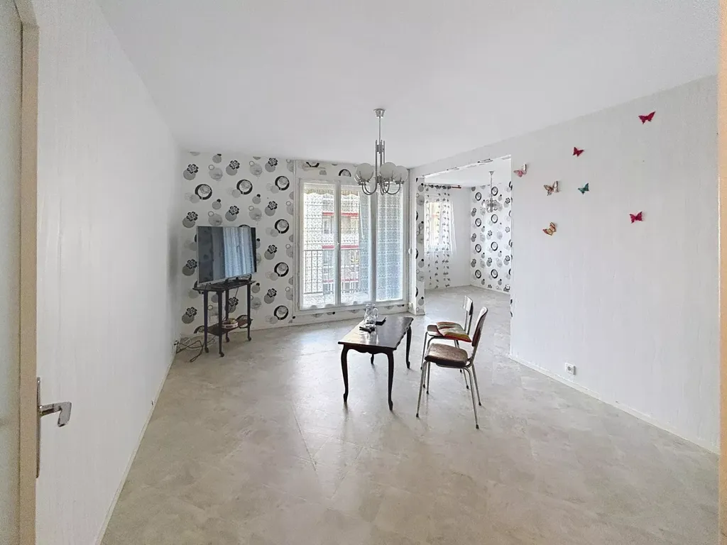 Söögituba - Peaceful Apartment with Balcony in Digoin