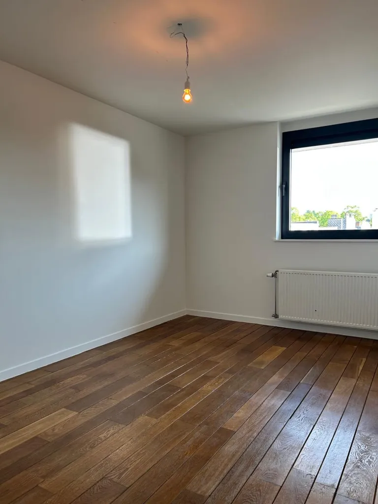 Toad - Spacious 3-Bedroom Apartment with Terrace in Central Location