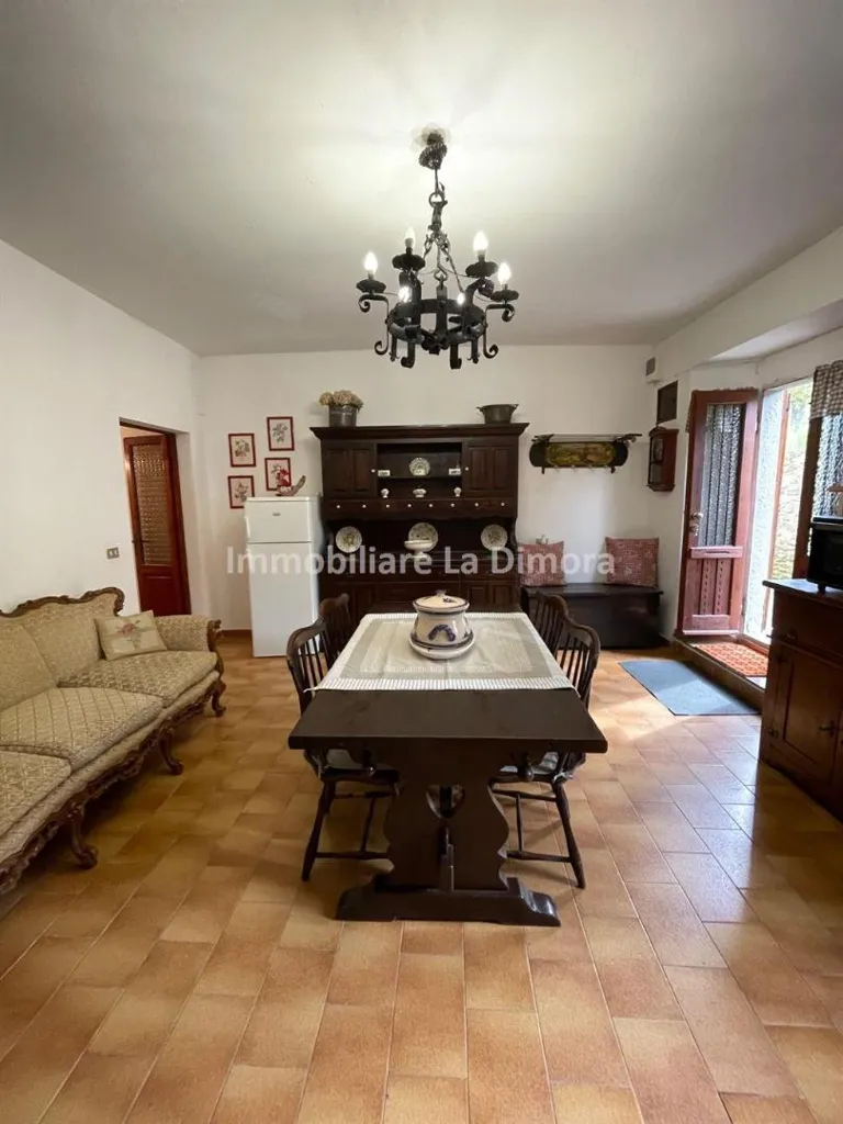 Söögituba - Terraced House with Private Garden in Firenzuola